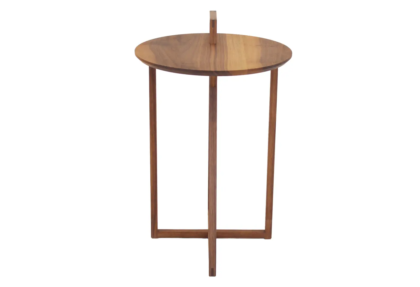 Couchtisch Corner von Seetal Amerik. Nussbaum massiv, natur geölt ca. 40x56cm