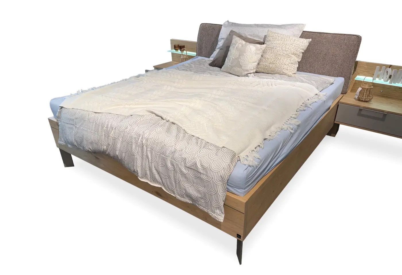 Bett 1207 von Interliving Balkeneiche funiert ca. 180x200cm