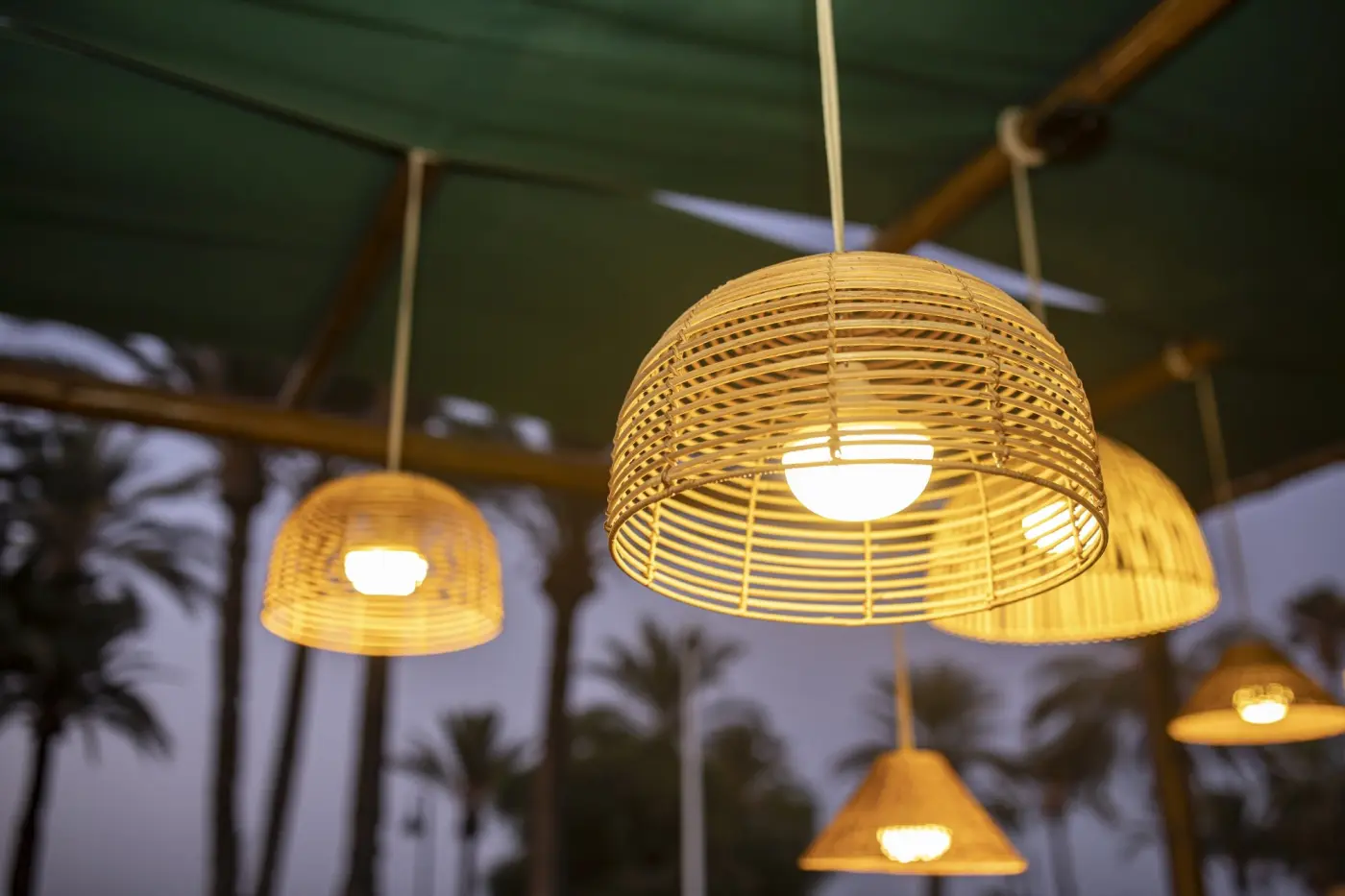 Outdoor Pendelleuchte 17308.. Hellbraun Rattan, Kordel ca. 35x22cm