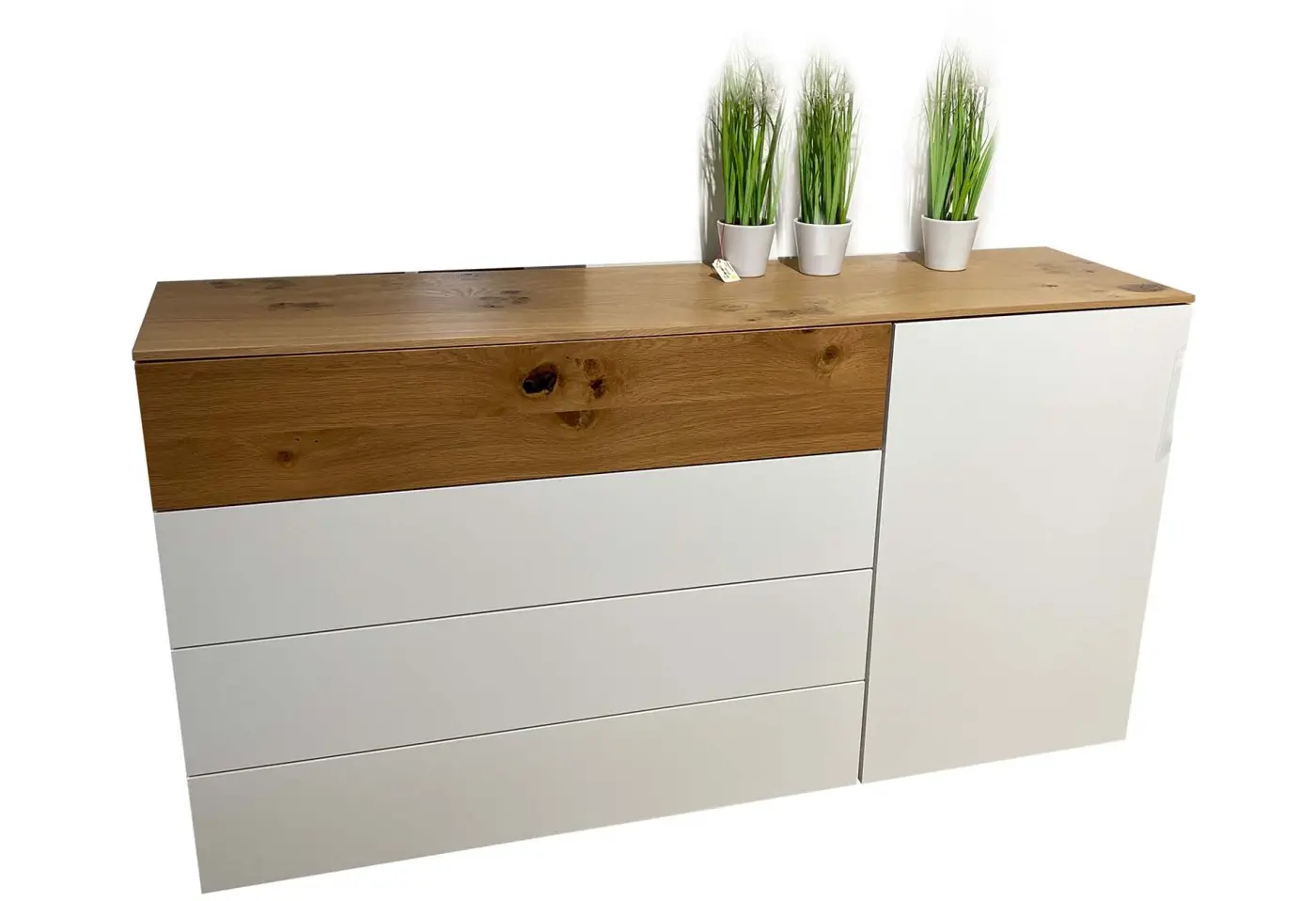 Kommode 3784.44.. RAL oikweiss matt lackiert ca. 150x79x41cm