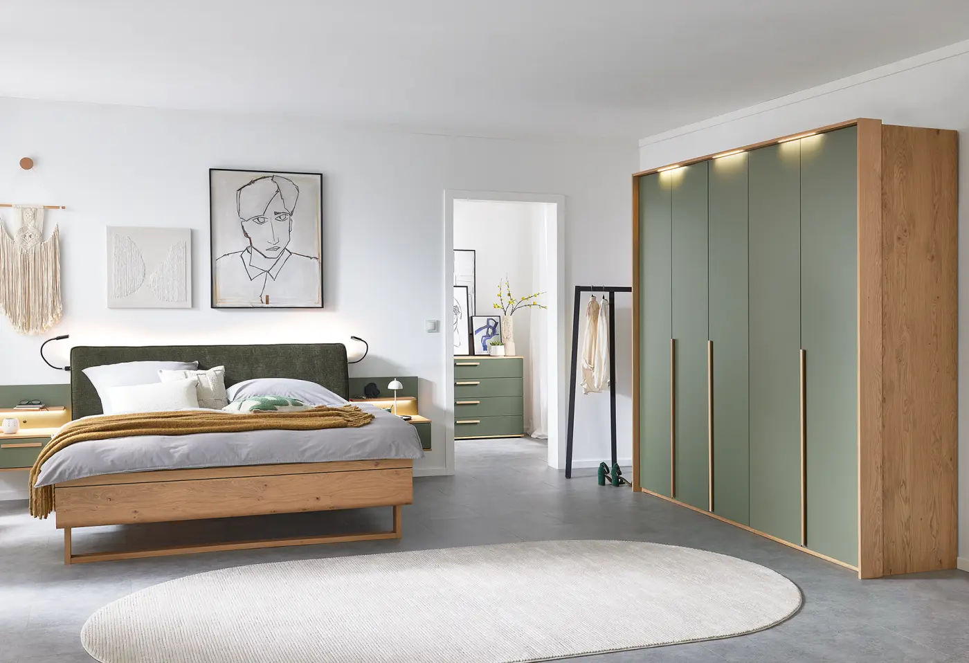 Schlafzimmer MR Malin Lack Jungle Green von Musterring Balkaneiche furniert ca. 180x200cm