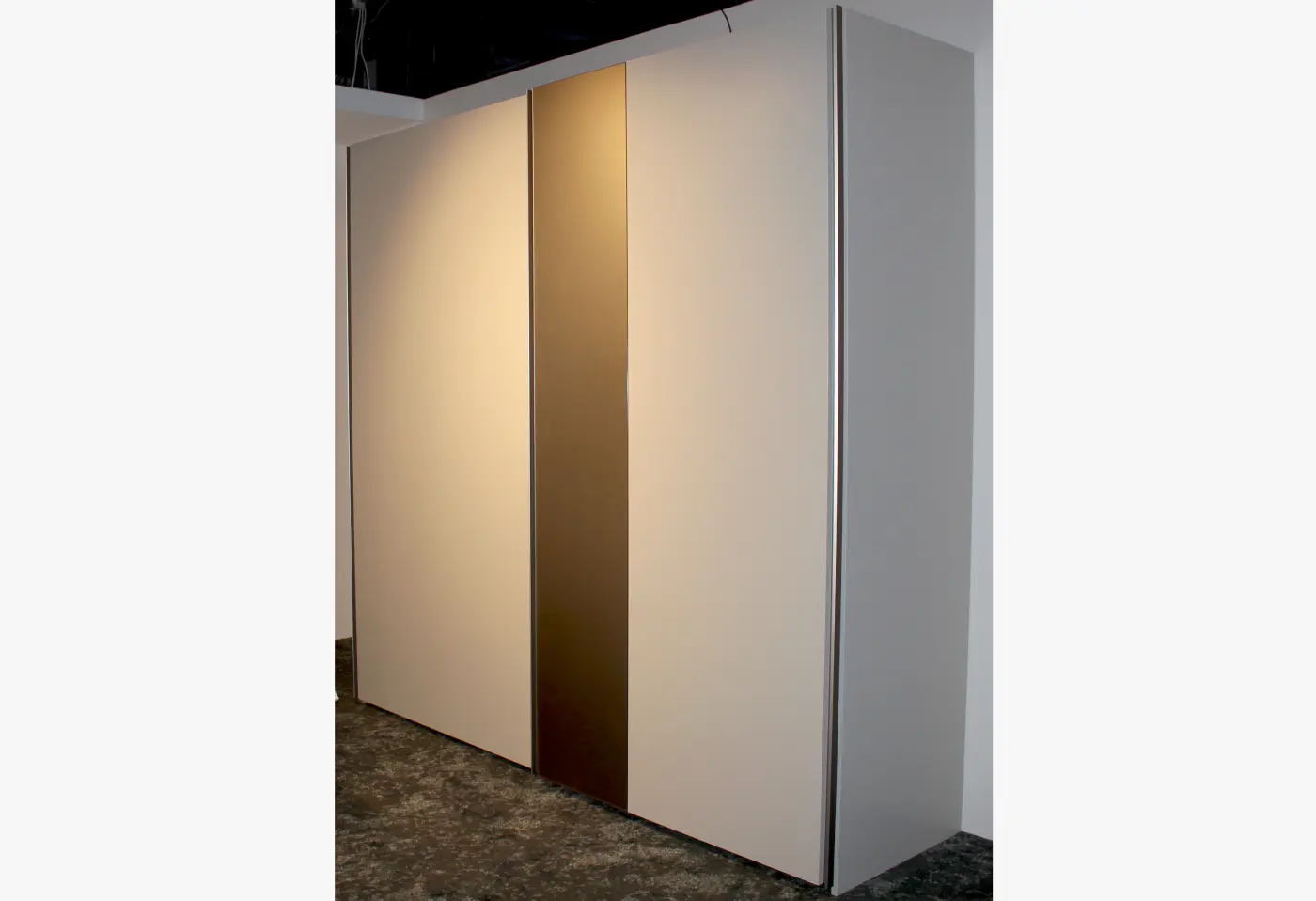 Schiebetürenschrank Primeart 9810 Spiegel Mattglas bronze von MAB Grigio decklackiert ca. 240x227cm