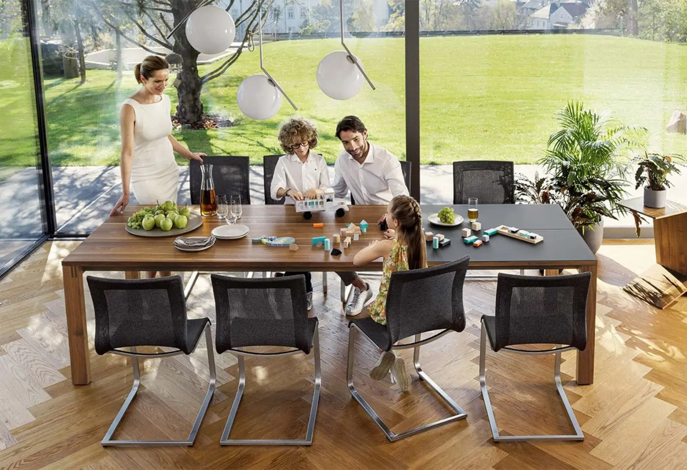 Freischwinger Magnum schwarz von Team 7 Stricktex ca. 46x92x61cm