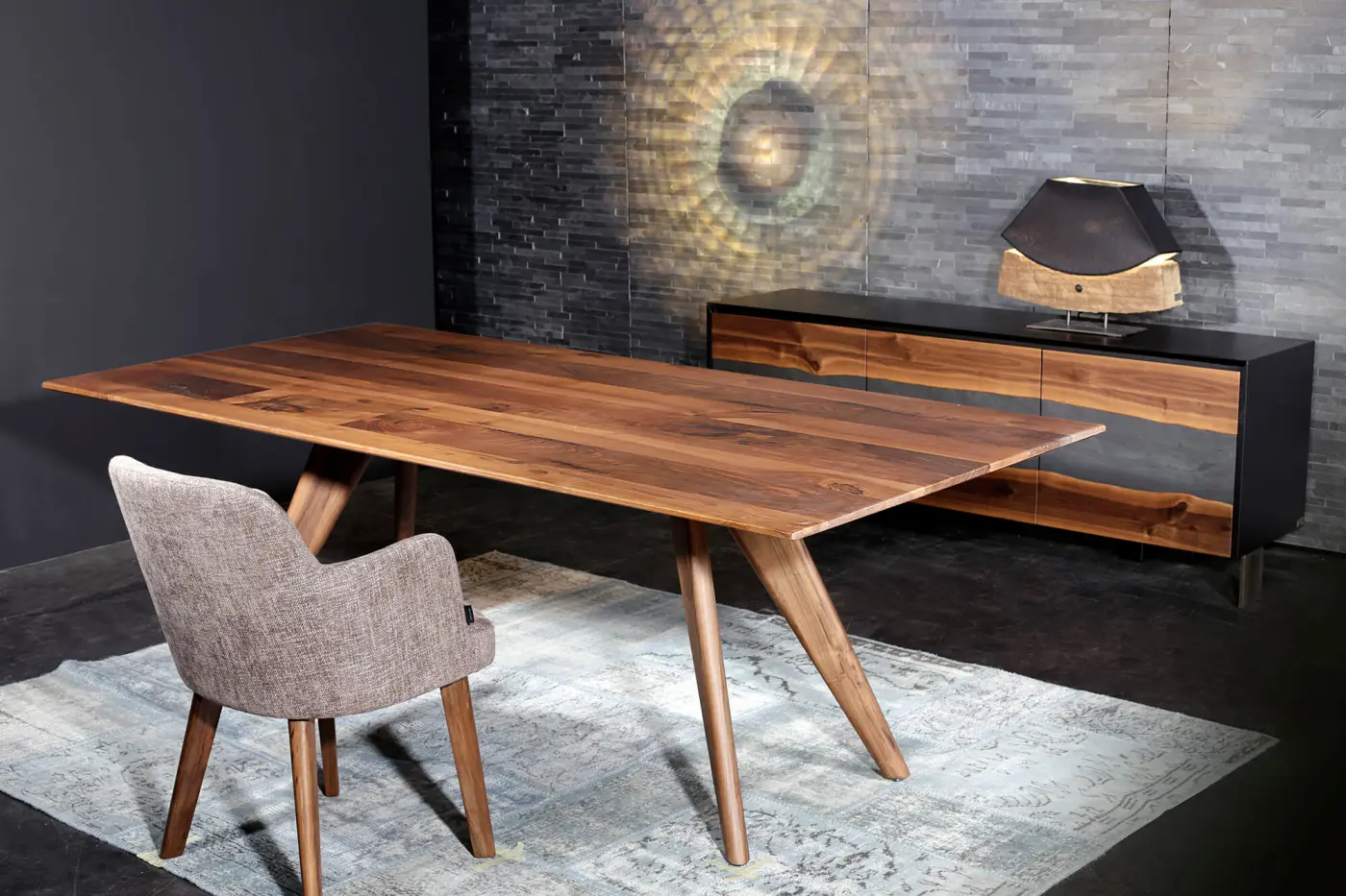 Esstisch 21134.1 Nussbaum, geölt ca. 220x100x75cm