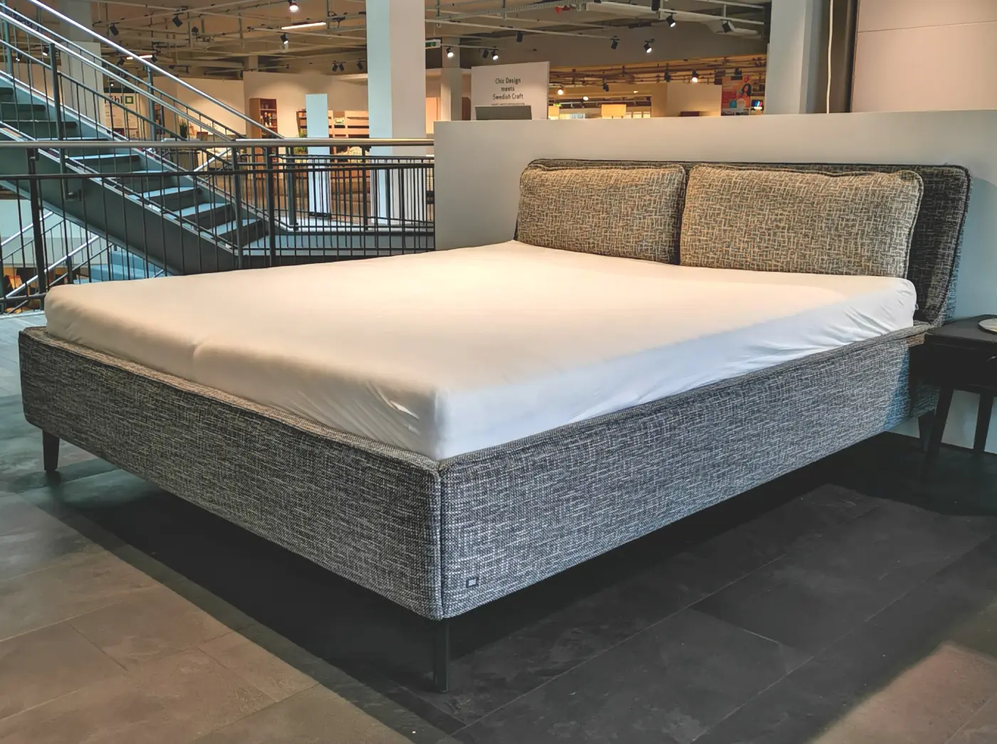 Bett 1700 von Rolf Benz Staubgrau ca. 180x200cm