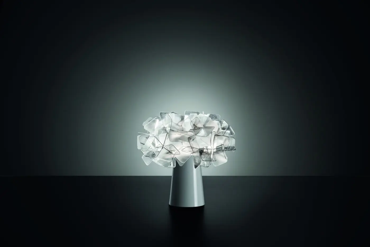 Tischleuchte 17833.. Fumé Kunststoff ca. 27x25cm