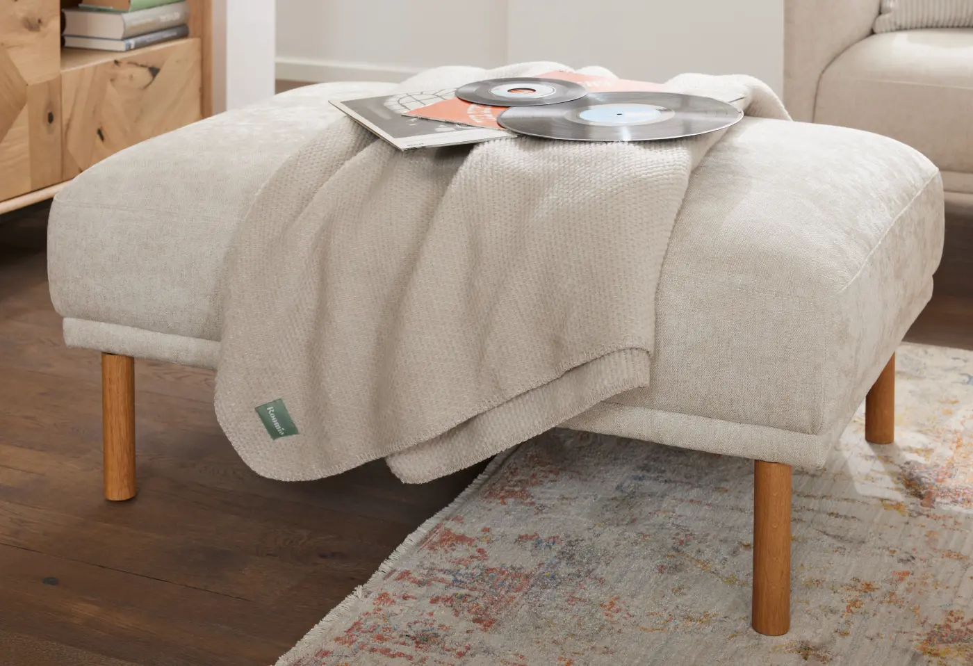 Hockerbank Roomio No. 4104 von Roomio Stoff Yelda natur / PG 8 ca. 100x70cm