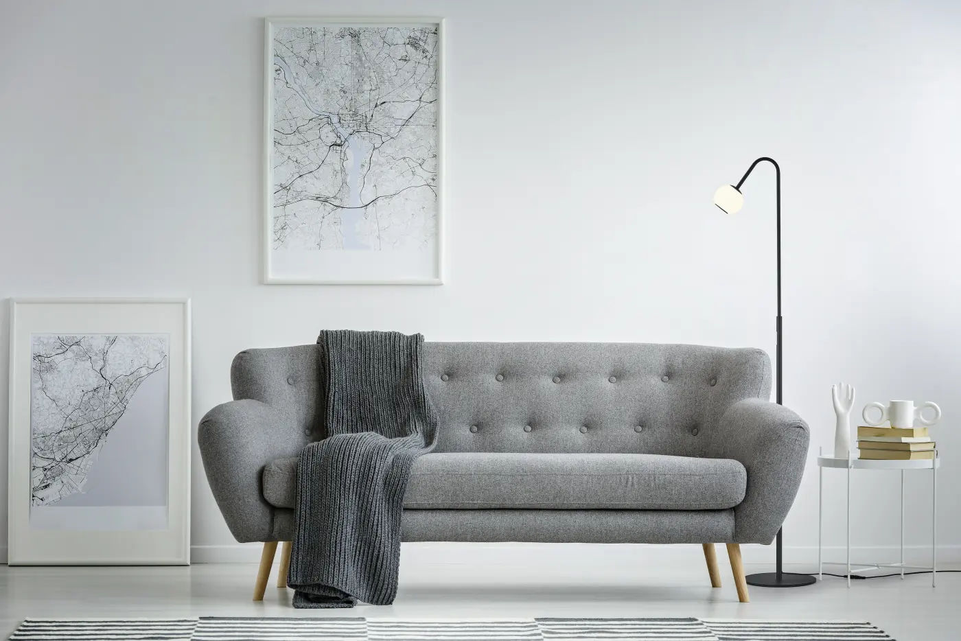 LED-Stehleuchte 23367.1. Weiss, Schwarz Aluminium, Opalglas ca. 34x141cm