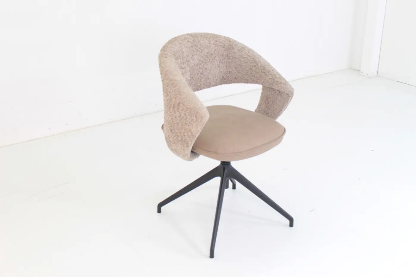 Armlehnstuhl 1285 Sandbeige von Koinor Leder und Textil ca. 61x83x60cm