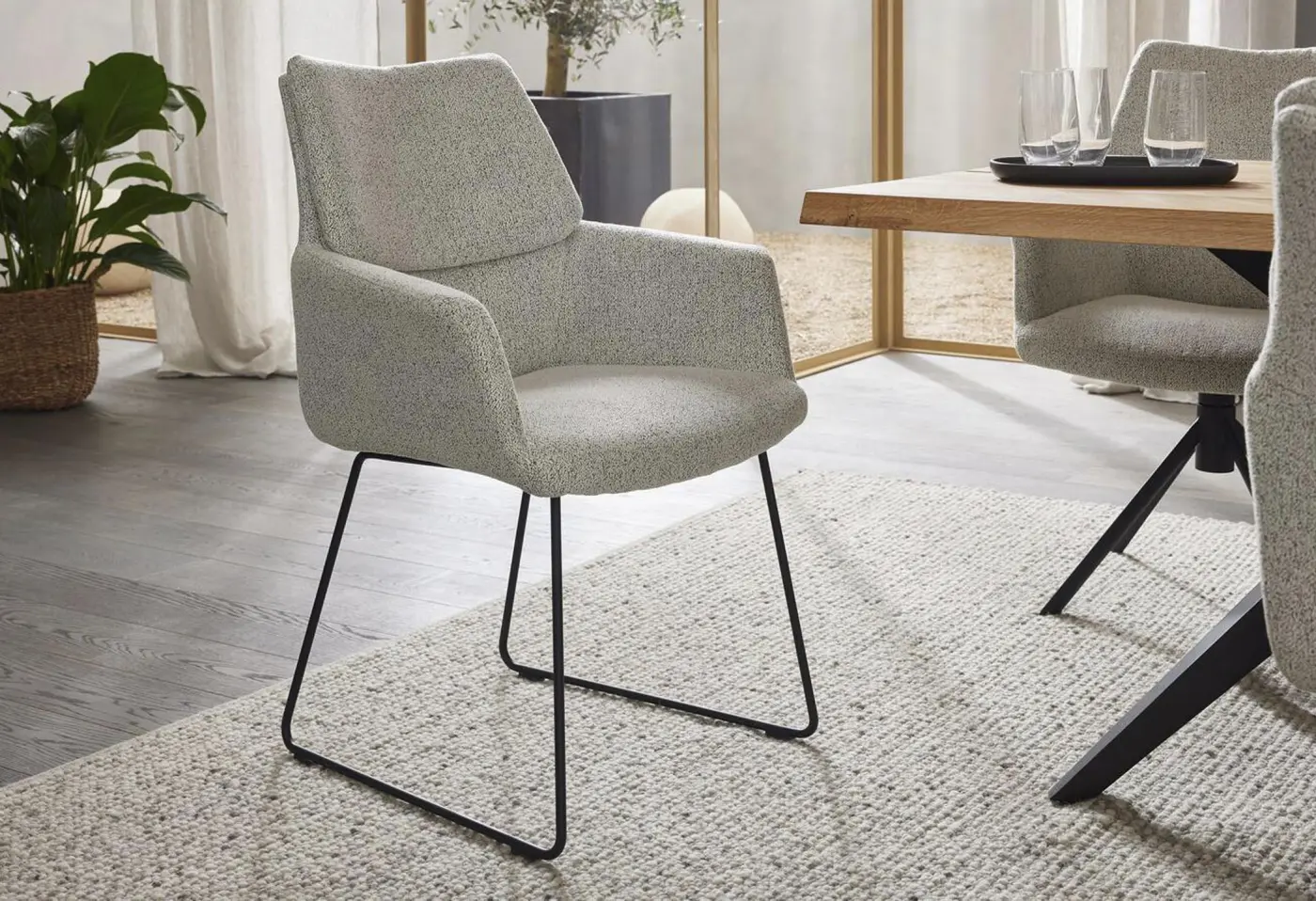 Armlehnstuhl 5118 von Interliving Bouclé Elegant wish "champagne" ca. 60x92x62cm