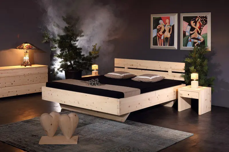 Bett 8374.1.. Arve (Zirbe) ca. 180x200 x86cm