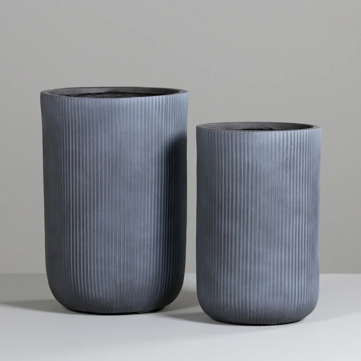 Pflanzentopf grau 36x36x56cm