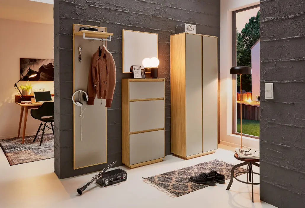 Dielenschrank Vals Korpus: Eiche bianco teilmassiv, Front: Lack Sand ca. 72x193x37cm