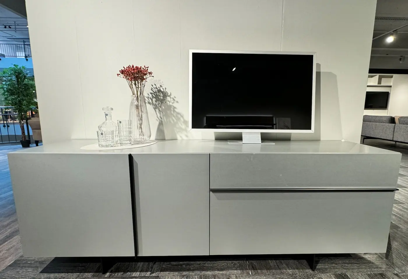 Sideboard Alea Grauglas glänzend klar von Kettnaker ca. 200x71,1x49cm