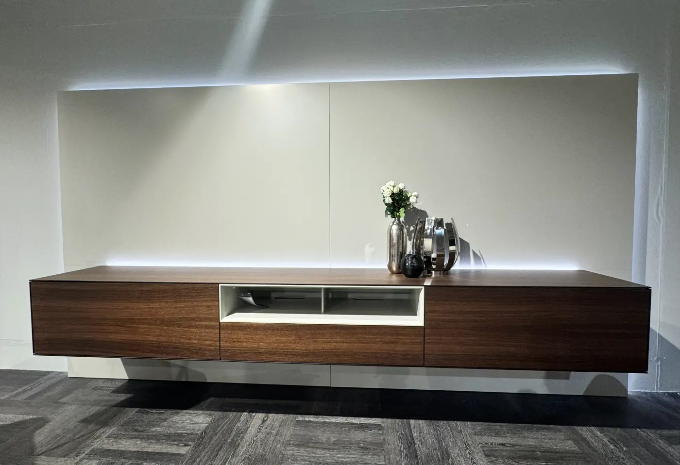 Wohnwand Soma Steingrau matt von Kettnaker Raucheiche furniert ca. 360x192x50cm