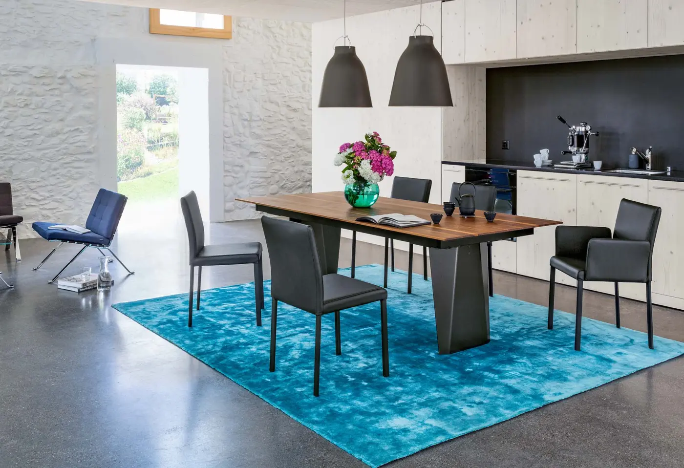 Esstisch Bela von Girsberger Amerikanischer Nussbaum mit Splint, geölt ca. 220x100x74cm