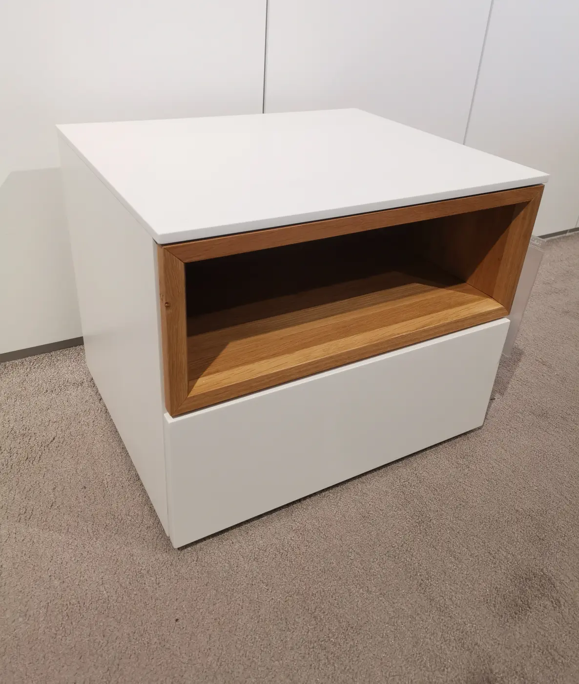 Nachttisch 3784.55.. Oikweiss matt Eiche furniert ca. 41x50x41cm