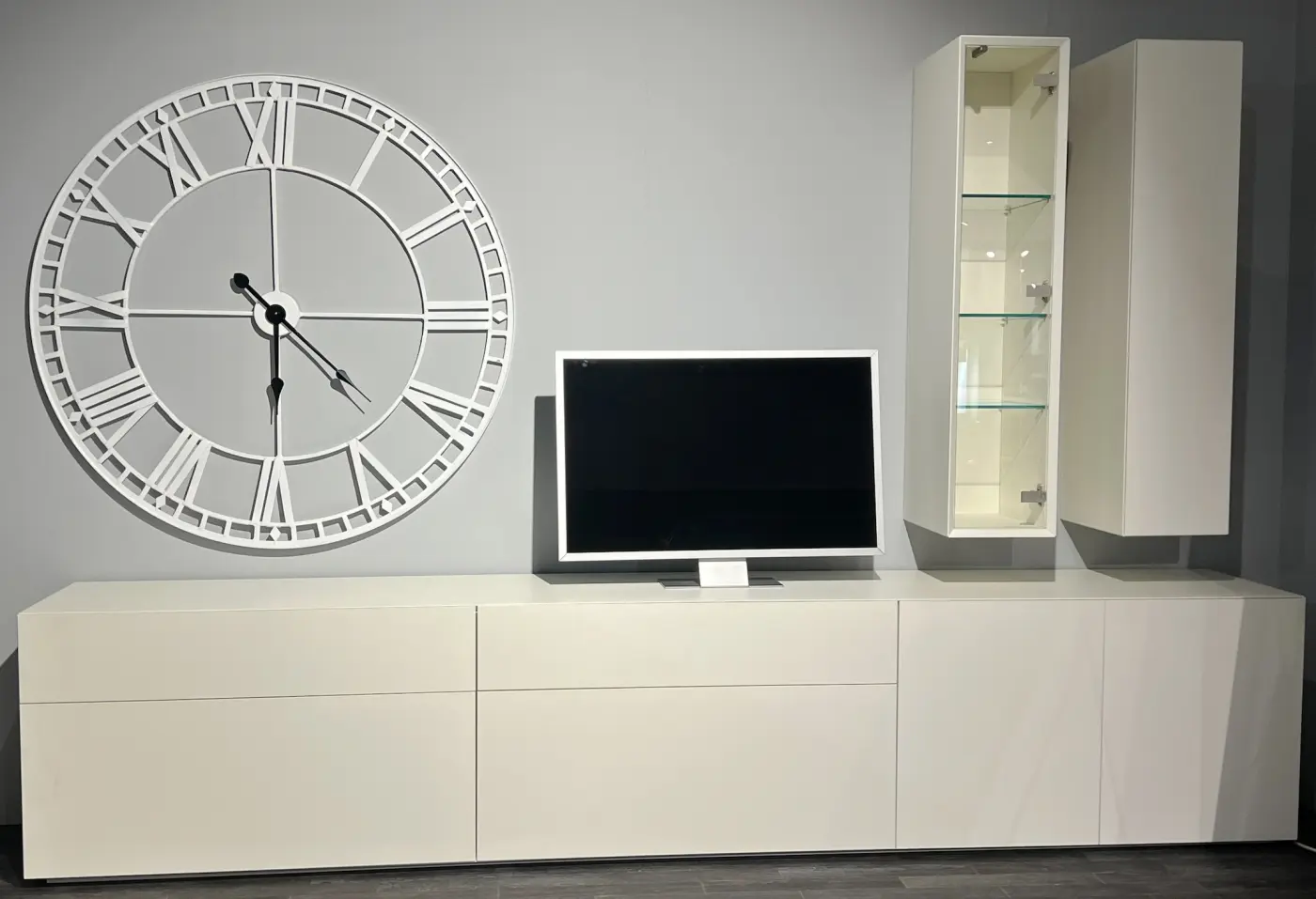 Lowboard Pure von Vifian Lack matt reinweiss, Rückwand lichtgrau ca. 300x60x50cm