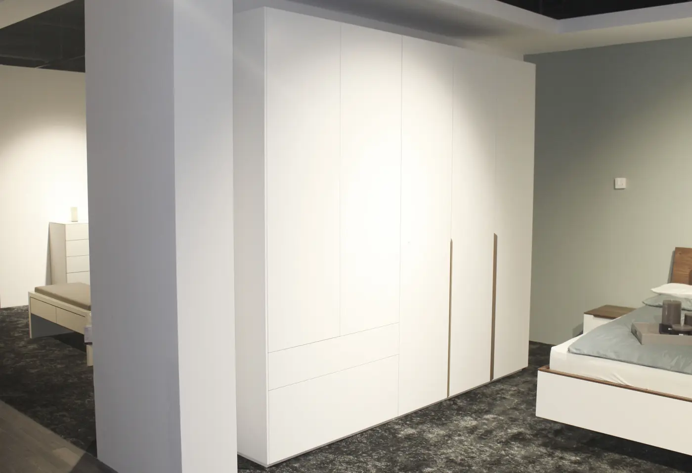 Schrank Luna von MAB Lack reinweiss ca. 250x222,7x60cm