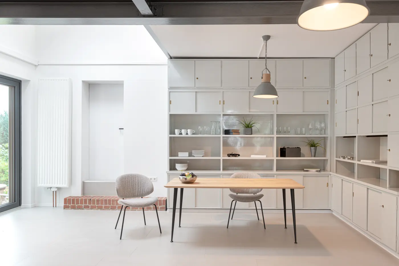 Esstisch 21068.. Eiche furniert, bianco geölt ca. 220x100x75cm