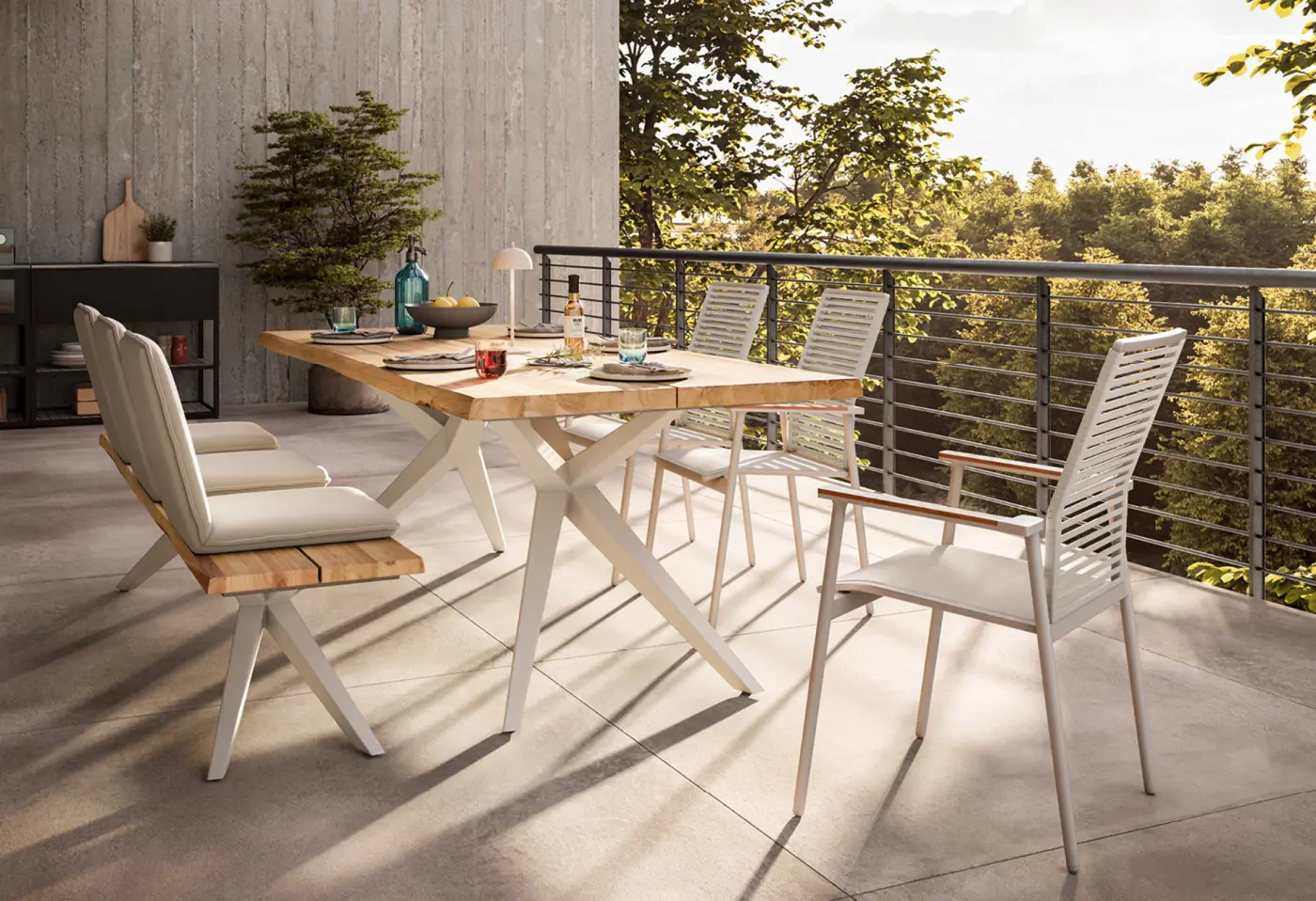 Tisch MR Dänemark von Musterring Teak massiv gebürstet 2-teilig mit Baumkante 40 mm ca. 240x95cm