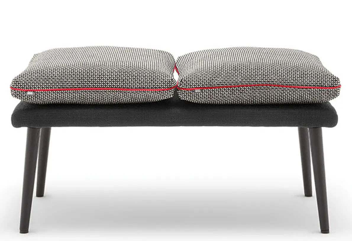 Bank BA 945 von Rolf Benz Korpus / Kissen: Stoff "16.100 "/ "18.252" ca. 90x96x44cm